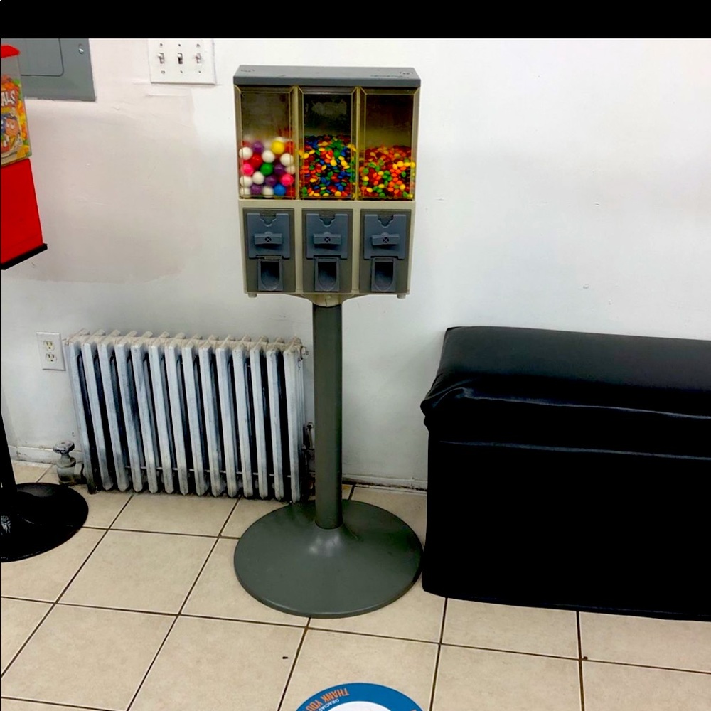 Gumball machine